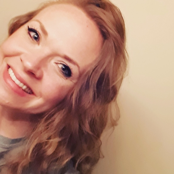 Meet your Posher, Vanessa - Picture 1 of 1